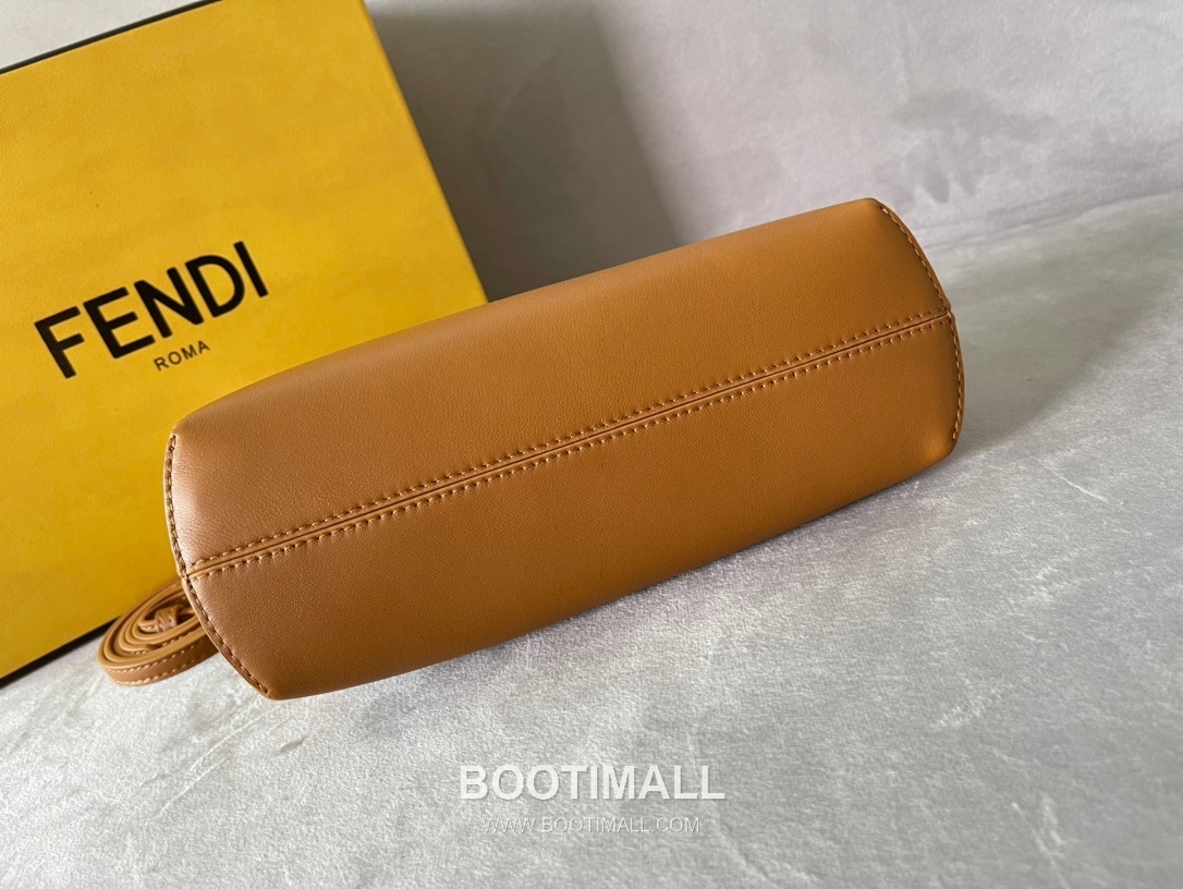 Fendi First Nappa Leather Small Bag 펜디 퍼스트 나파 가죽 스몰 토트 클러치백 129M90 26cm 6