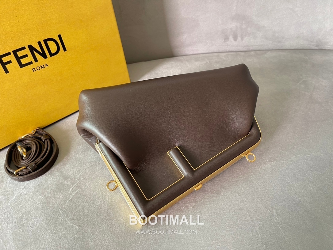 Fendi First Nappa Leather Small Bag 펜디 퍼스트 나파 가죽 스몰 토트 클러치백 129M90 26cm 7