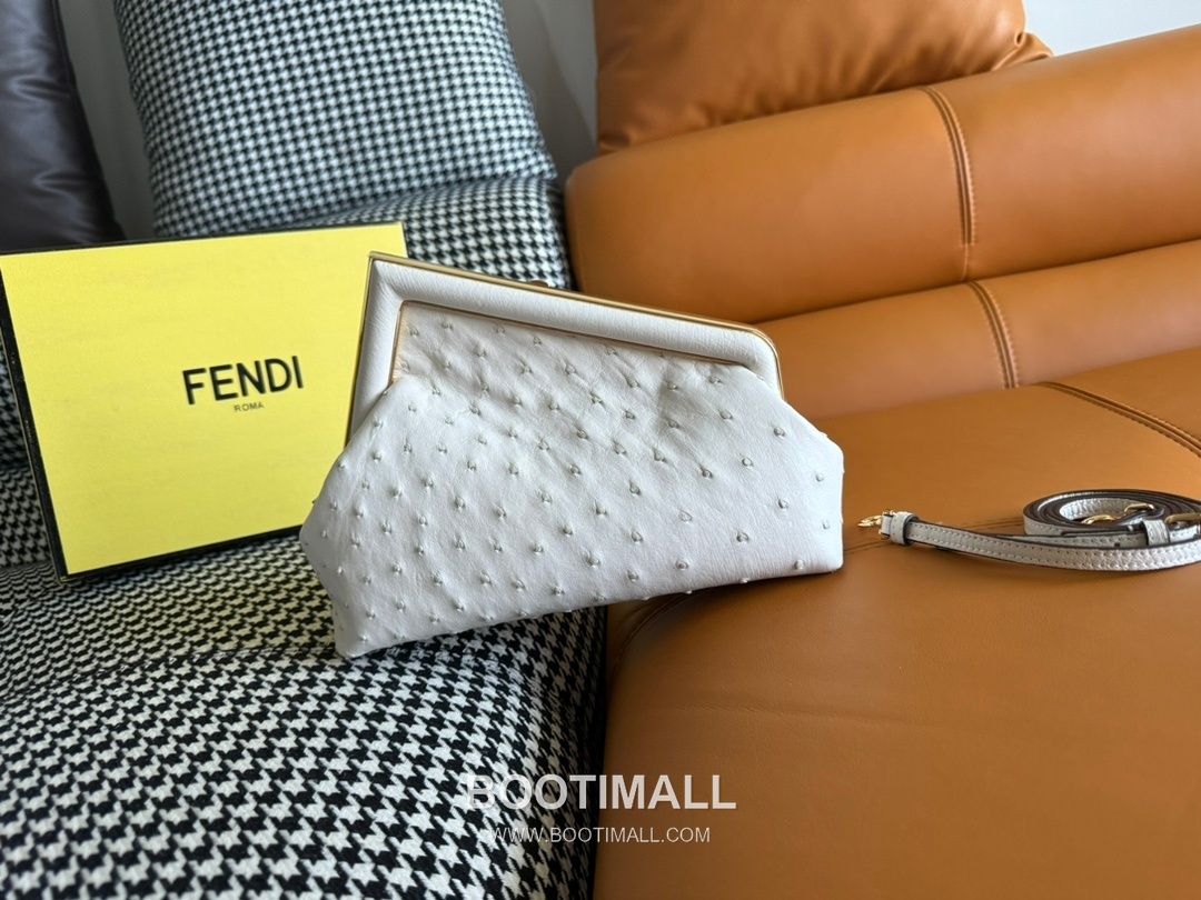 Fendi First Ostrich Leather Small Bag 펜디 퍼스트 오스트리치 가죽 스몰 토트 클러치백 129M200 26cm 4