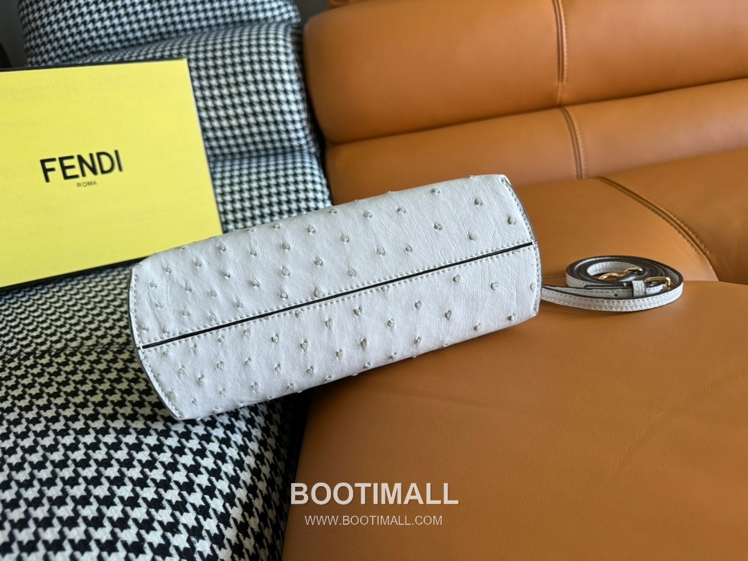 Fendi First Ostrich Leather Small Bag 펜디 퍼스트 오스트리치 가죽 스몰 토트 클러치백 129M200 26cm 5