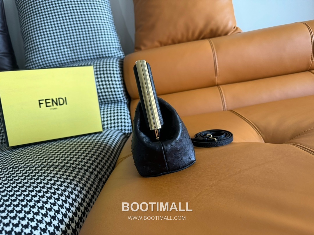 Fendi First Ostrich Leather Small Bag 펜디 퍼스트 오스트리치 가죽 스몰 토트 클러치백 129M200 26cm 3