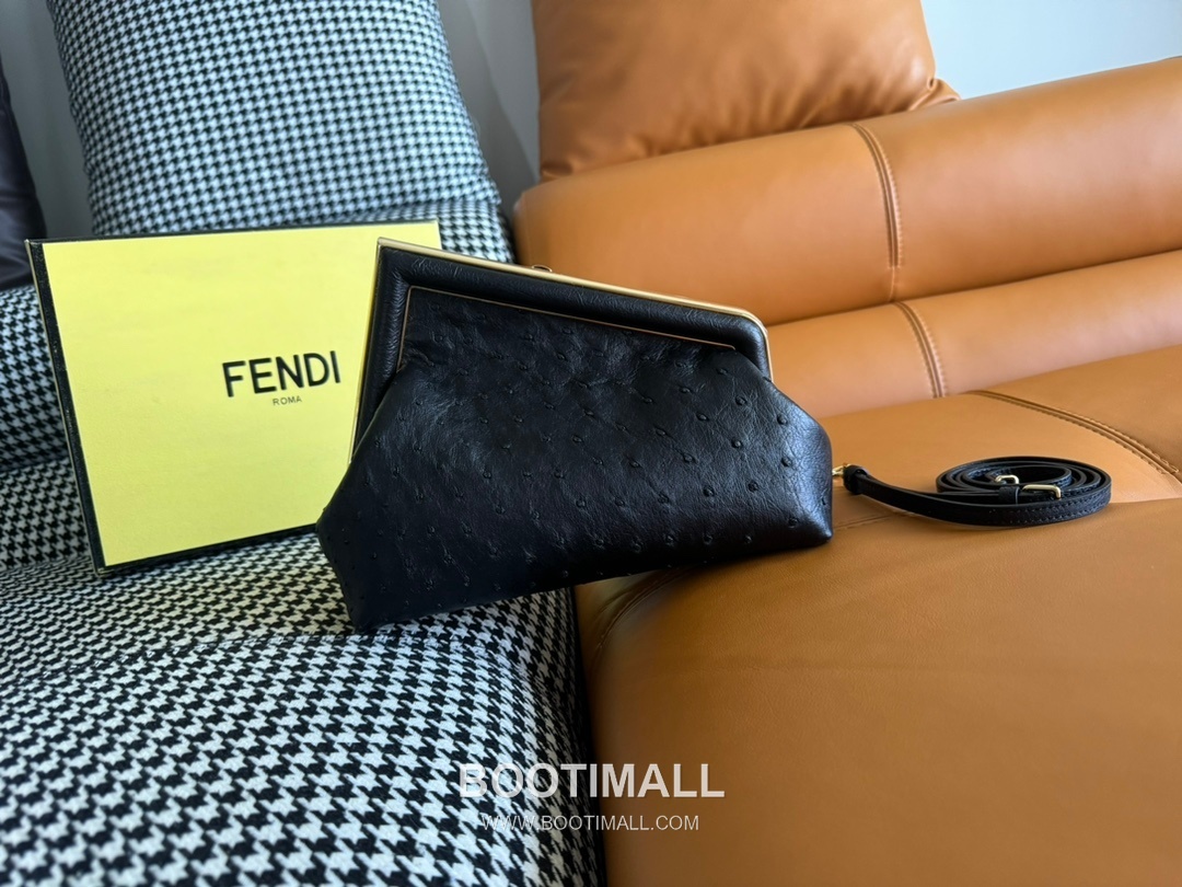 Fendi First Ostrich Leather Small Bag 펜디 퍼스트 오스트리치 가죽 스몰 토트 클러치백 129M200 26cm 4