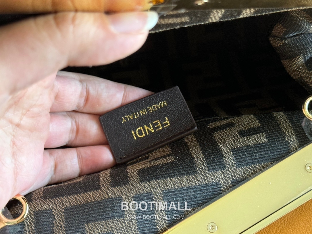Fendi First Ostrich Leather Small Bag 펜디 퍼스트 오스트리치 가죽 스몰 토트 클러치백 129M200 26cm 8