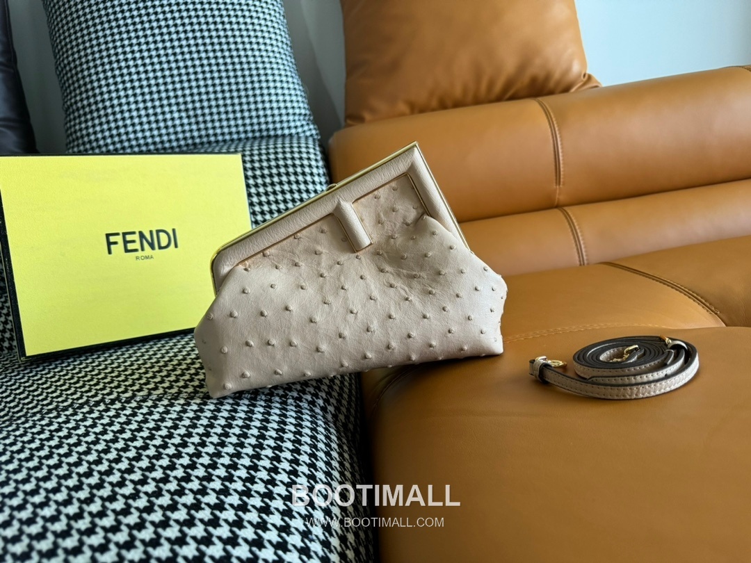 Fendi First Ostrich Leather Small Bag 펜디 퍼스트 오스트리치 가죽 스몰 토트 클러치백 129M200 26cm 1