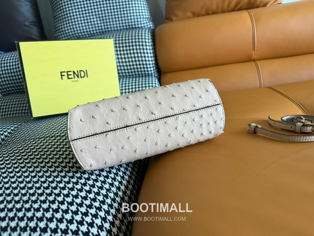 Fendi First Ostrich Leather Small Bag 펜디 퍼스트 오스트리치 가죽 스몰 토트 클러치백 129M200 26cm 6