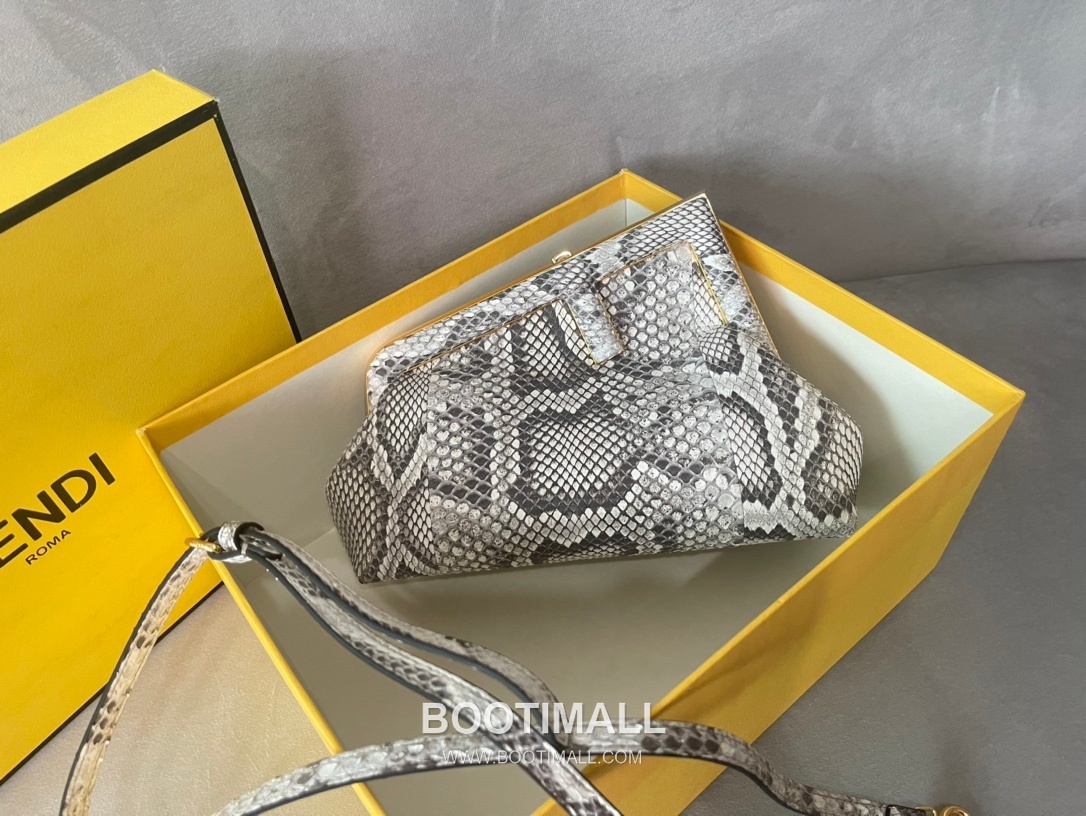 Fendi First Python Leather Small Bag 펜디 퍼스트 파이톤 가죽 스몰 토트 클러치백 129M190 26cm 1