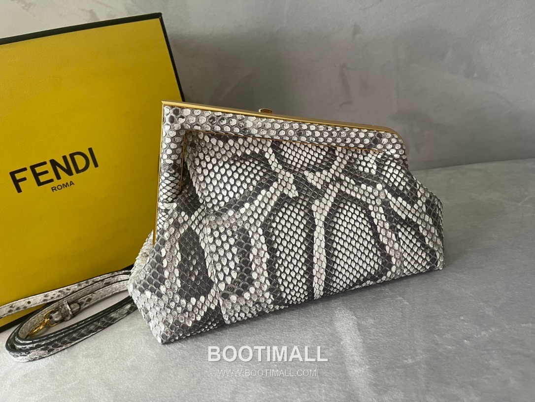 Fendi First Python Leather Small Bag 펜디 퍼스트 파이톤 가죽 스몰 토트 클러치백 129M190 26cm 5