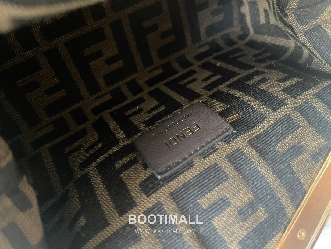 Fendi First Nappa Leather Python Detail Small Bag 펜디 퍼스트 나파 가죽 파이톤 디테일 스몰 토트 클러치백 129M98 26cm 8