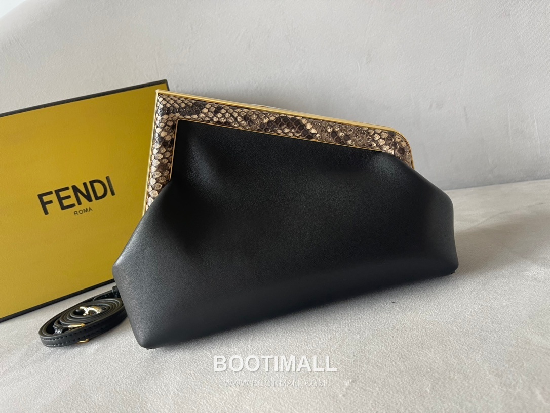 Fendi First Nappa Leather Python Detail Small Bag 펜디 퍼스트 나파 가죽 파이톤 디테일 스몰 토트 클러치백 129M98 26cm 5