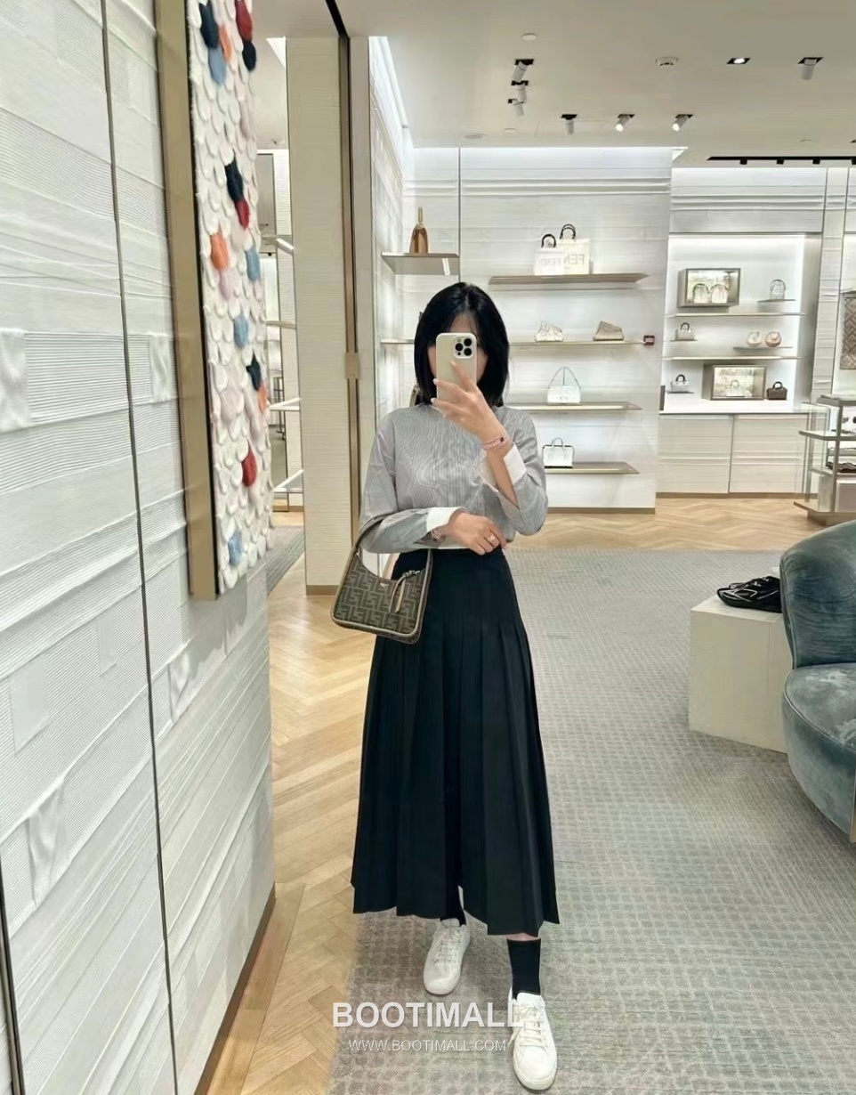 Fendi Fendessence FF Jacquard Crescent Fabric Brown Shoulder Bag 펜디 펜데센스 FF 자카드 크레센트 패브릭 브라운 숄더백 28cm 2