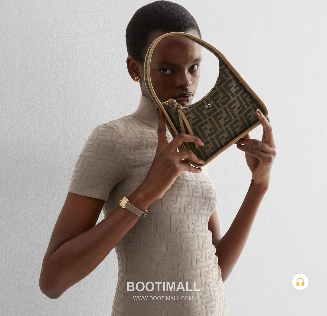 Fendi Fendessence FF Jacquard Crescent Fabric Brown Shoulder Bag 펜디 펜데센스 FF 자카드 크레센트 패브릭 브라운 숄더백 28cm 3