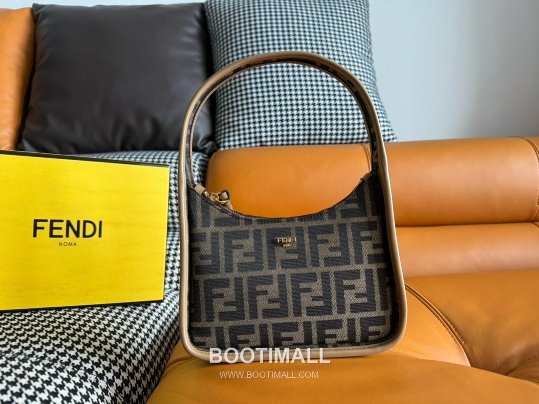 Fendi Fendessence FF Jacquard Crescent Fabric Brown Shoulder Bag 펜디 펜데센스 FF 자카드 크레센트 패브릭 브라운 숄더백 28cm 6