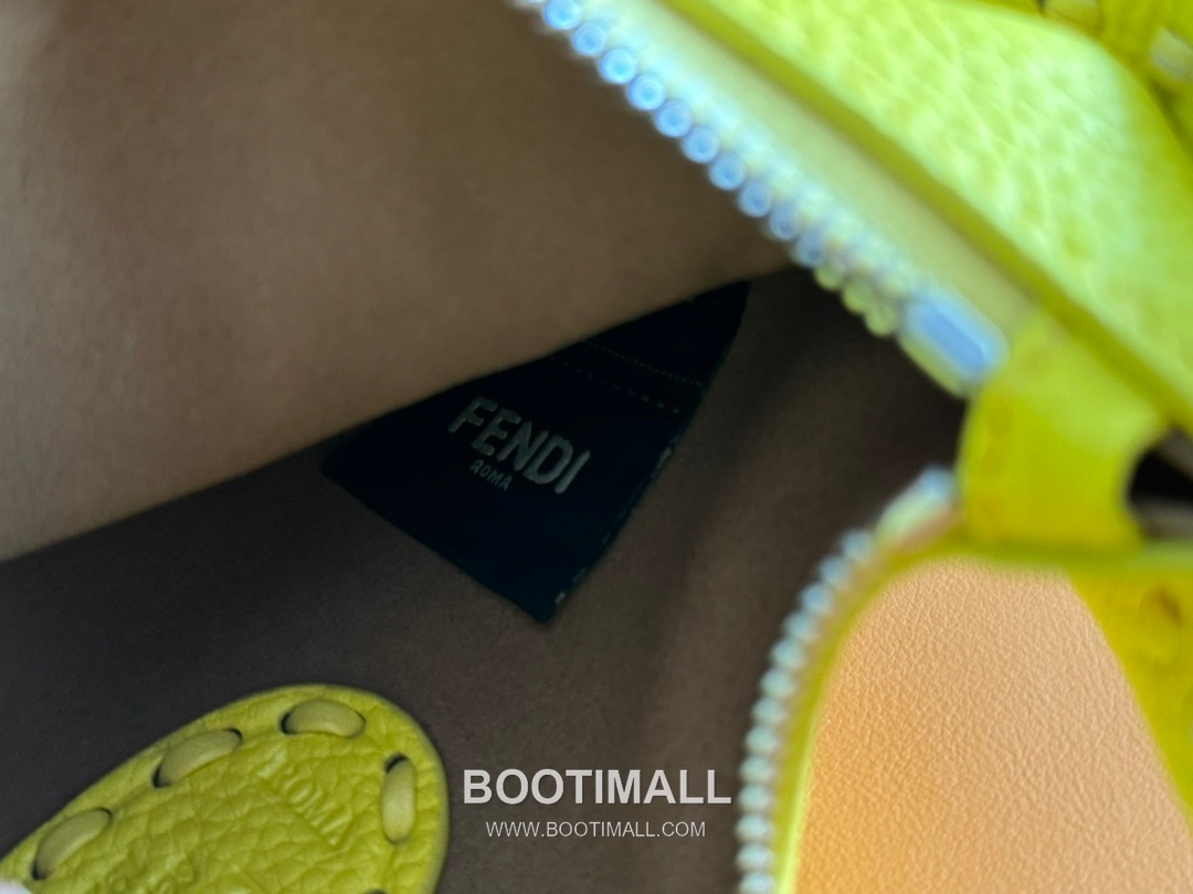 Fendi Fendessence Cuoio Romano Leather Crescent Bag 펜디 펜데센스 쿠오이오 로마노 가죽 크레센트 숄더백 094M68 28cm 8