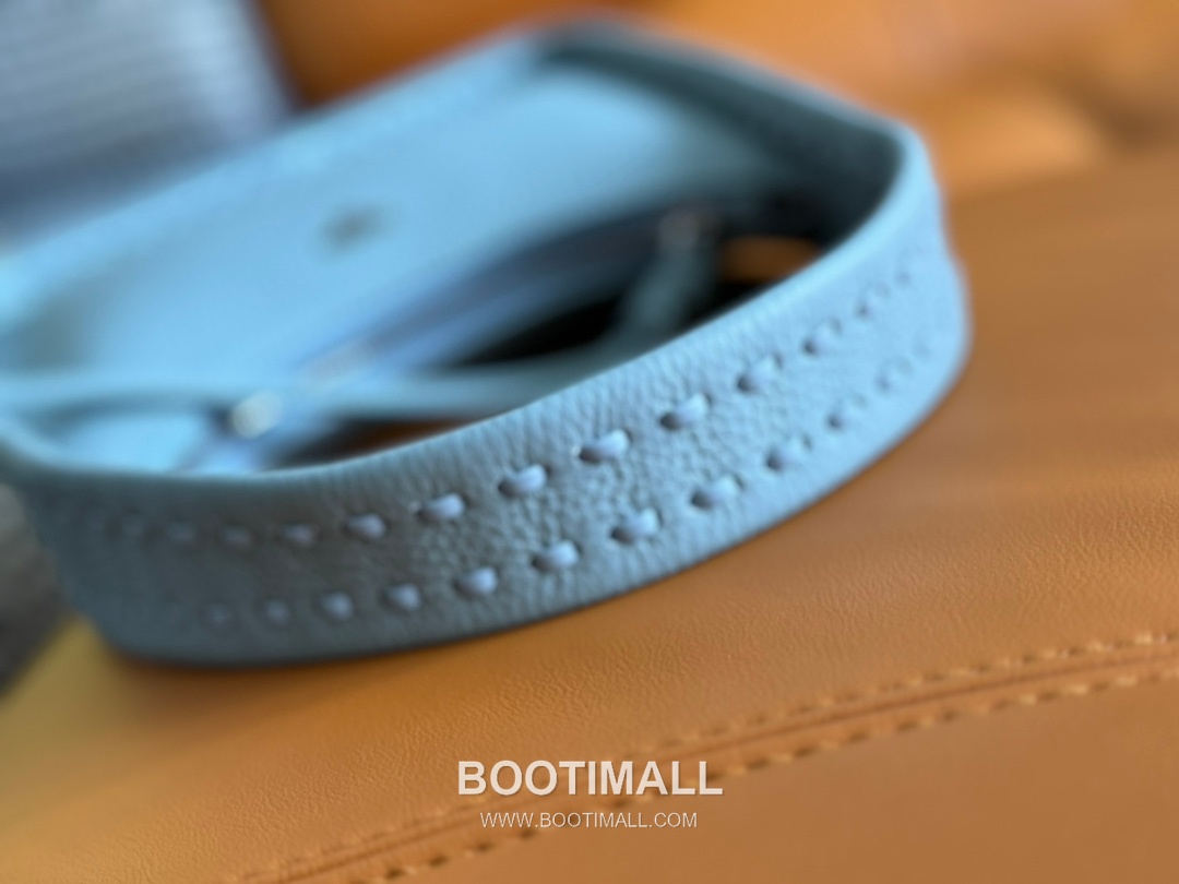 Fendi Fendessence Cuoio Romano Leather Crescent Bag 펜디 펜데센스 쿠오이오 로마노 가죽 크레센트 숄더백 094M68 28cm 7