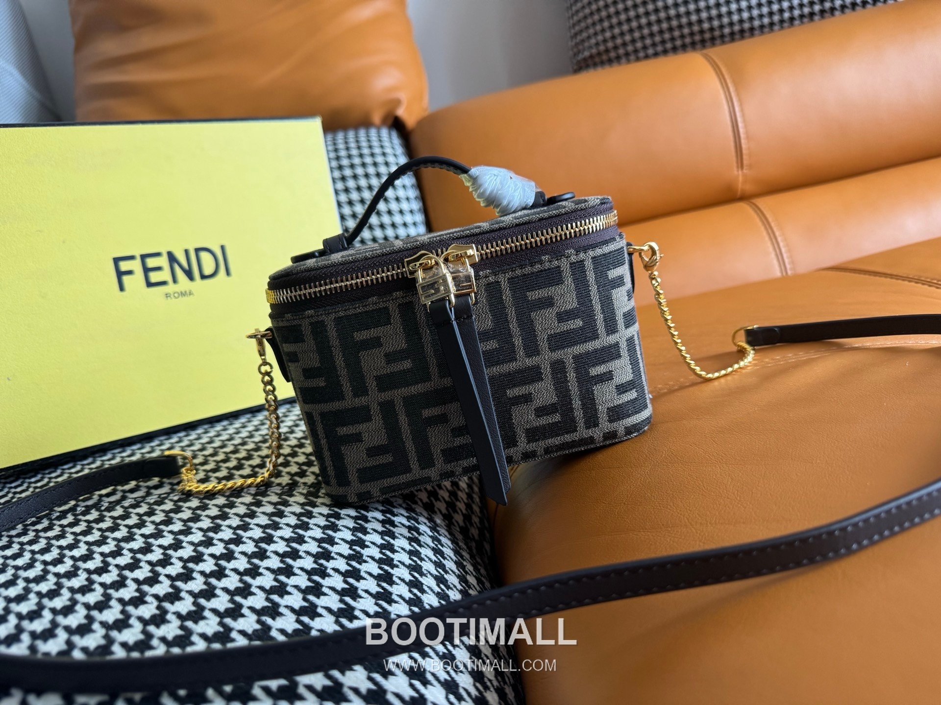 Fendi FF Jacquard Vanity Fabric Tobacco Brown Zip Wallet 펜디 FF 자카드 베니티 패브릭 토바코 브라운 지퍼지갑 16cm 5