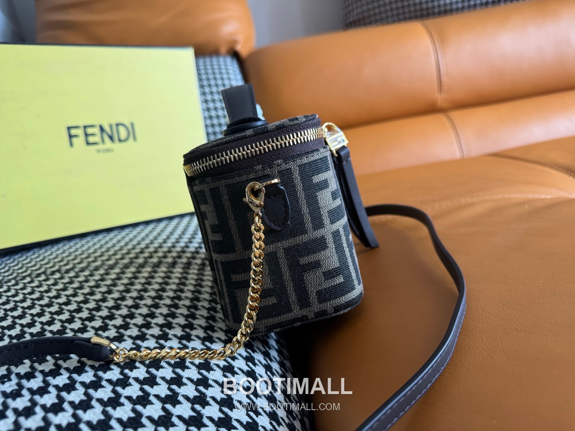 Fendi FF Jacquard Vanity Fabric Tobacco Brown Zip Wallet 펜디 FF 자카드 베니티 패브릭 토바코 브라운 지퍼지갑 16cm 6