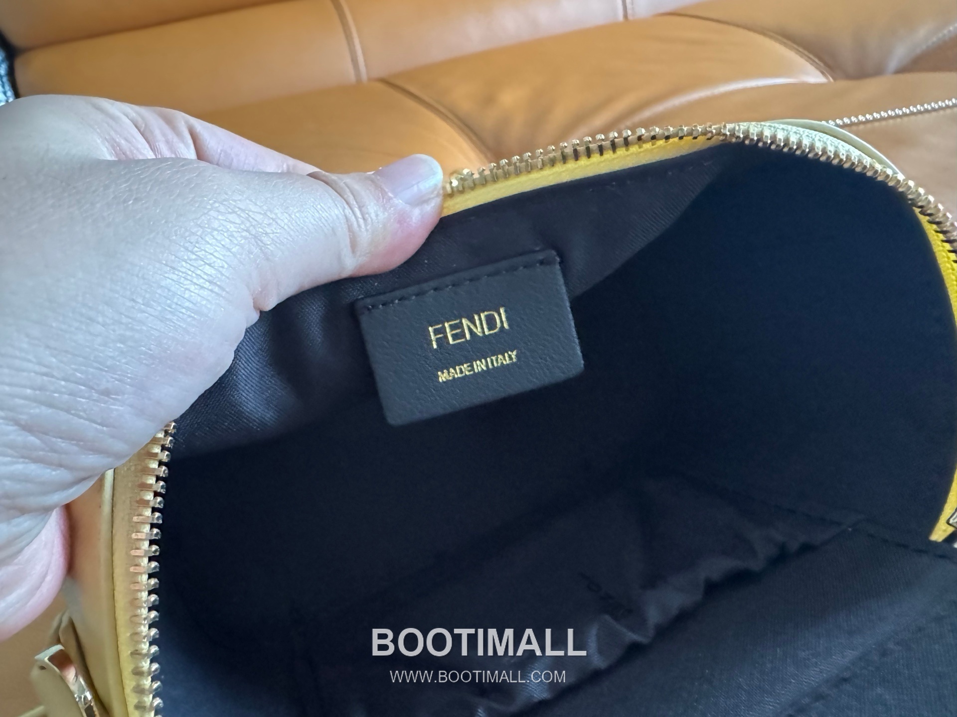 Fendi FF Embossed Nappa Leather Vanity Mini Bag 펜디 FF 엠보스 나파 가죽 바니티 미니 토트 크로스백 108M73 16cm 9