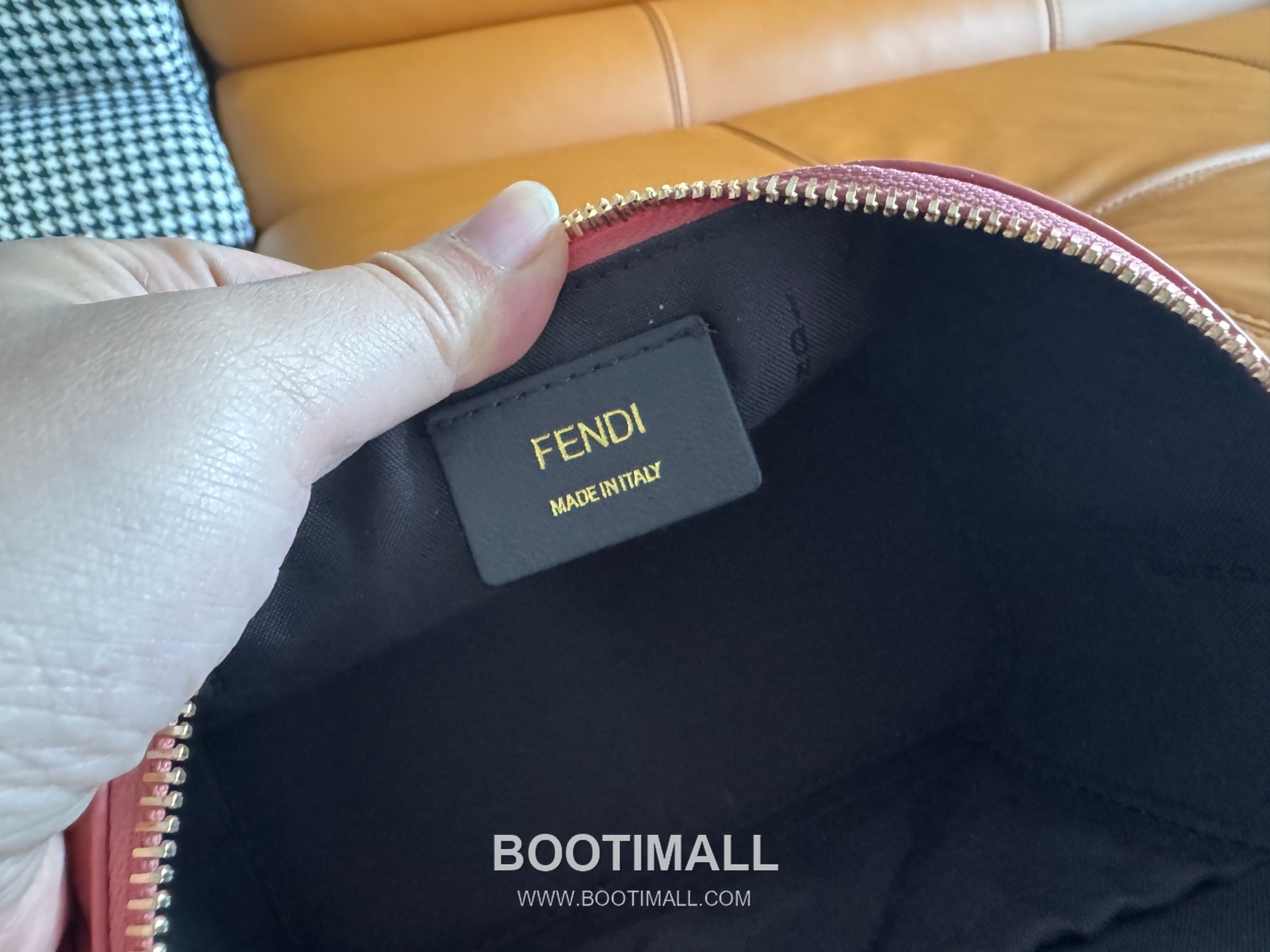 Fendi FF Embossed Nappa Leather Vanity Mini Bag 펜디 FF 엠보스 나파 가죽 바니티 미니 토트 크로스백 108M73 16cm 9