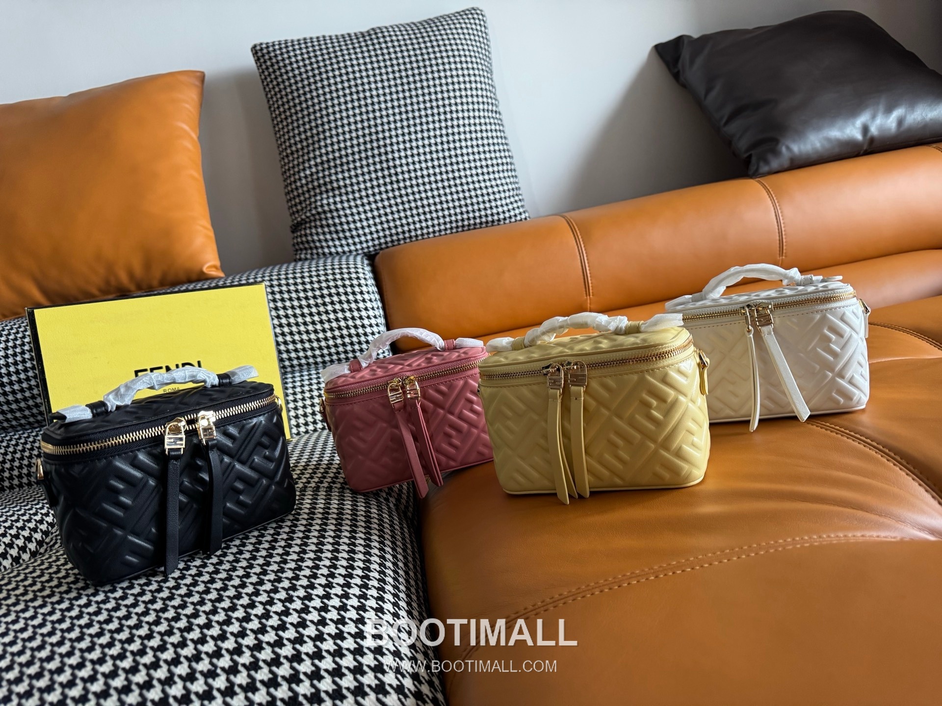 Fendi FF Embossed Nappa Leather Vanity Mini Bag 펜디 FF 엠보스 나파 가죽 바니티 미니 토트 크로스백 108M73 16cm 10