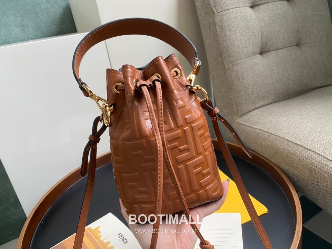 Fendi Mon Trésor FF Embossed Calfskin Bucket Bag 펜디 몽 트레조르 FF 엠보스 카프스킨 버킷백 183M65 18cm 5