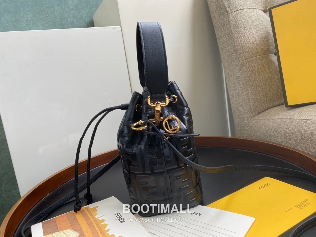Fendi Mon Trésor FF Embossed Calfskin Bucket Bag 펜디 몽 트레조르 FF 엠보스 카프스킨 버킷백 183M65 18cm 4