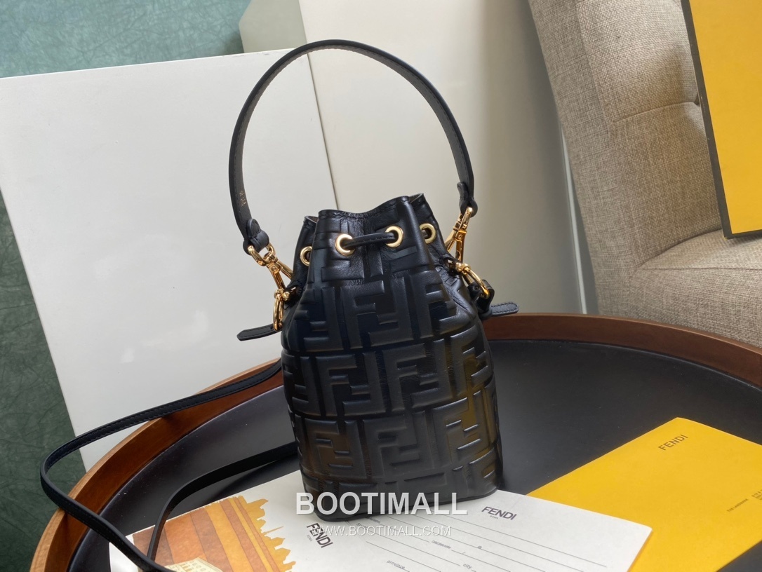 Fendi Mon Trésor FF Embossed Calfskin Bucket Bag 펜디 몽 트레조르 FF 엠보스 카프스킨 버킷백 183M65 18cm 5