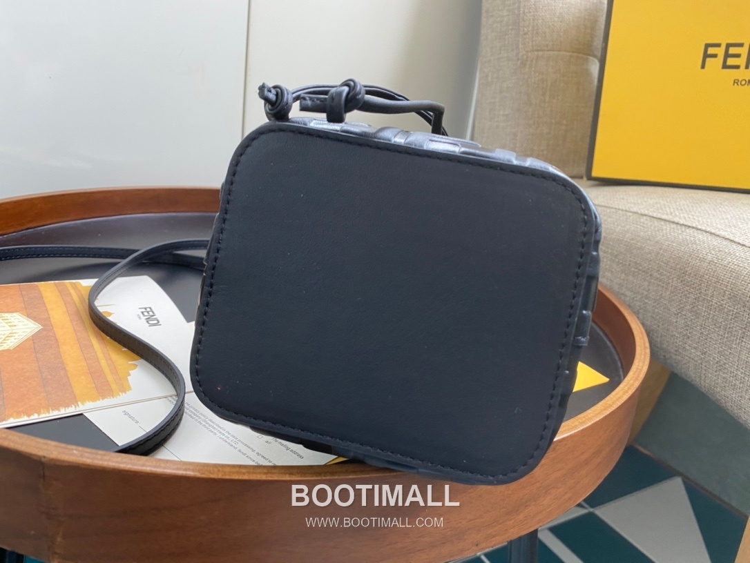 Fendi Mon Trésor FF Embossed Calfskin Bucket Bag 펜디 몽 트레조르 FF 엠보스 카프스킨 버킷백 183M65 18cm 6