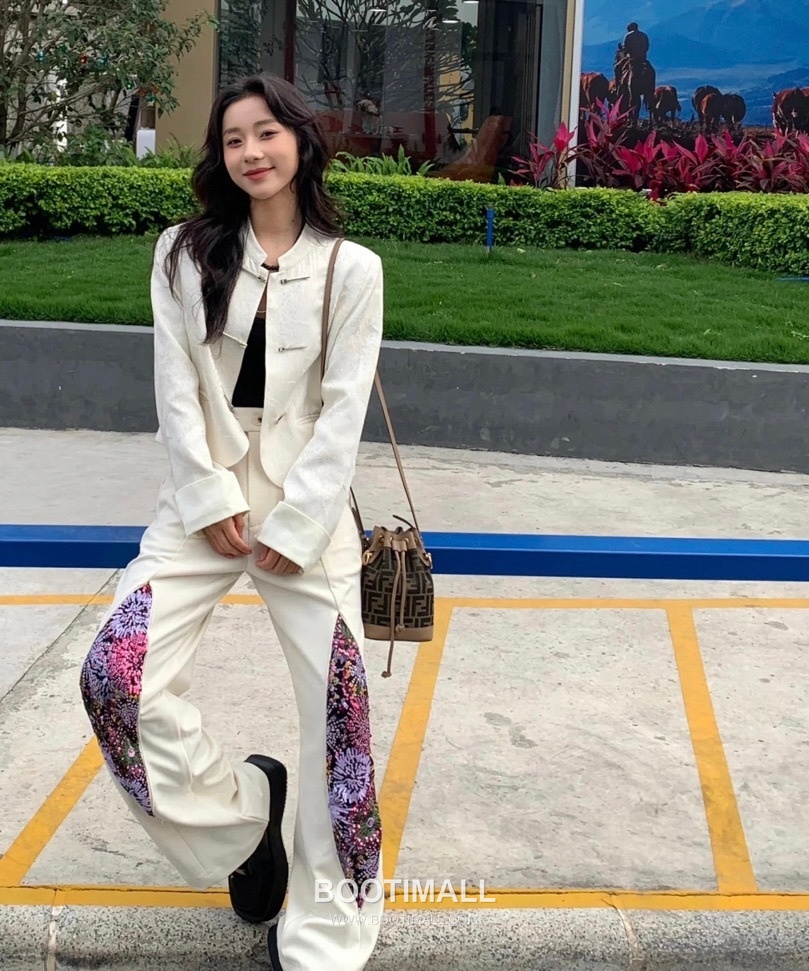 Fendi Mon Tresor Jacquard FF Fabric Brown Bucket Bag 펜디 몬 트레조 자카드 FF 패브릭 브라운 버킷백 18cm 5