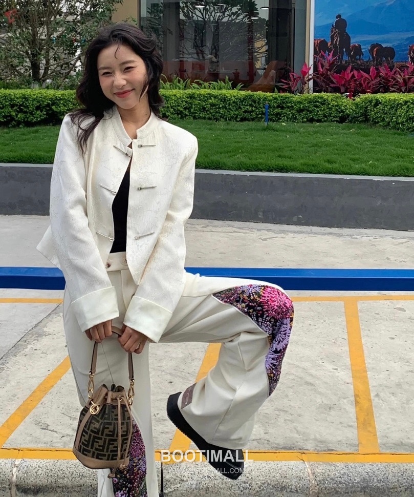 Fendi Mon Tresor Jacquard FF Fabric Brown Bucket Bag 펜디 몬 트레조 자카드 FF 패브릭 브라운 버킷백 18cm 6