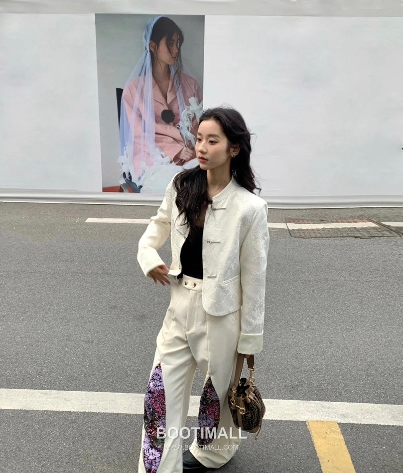 Fendi Mon Tresor Jacquard FF Fabric Brown Bucket Bag 펜디 몬 트레조 자카드 FF 패브릭 브라운 버킷백 18cm 7