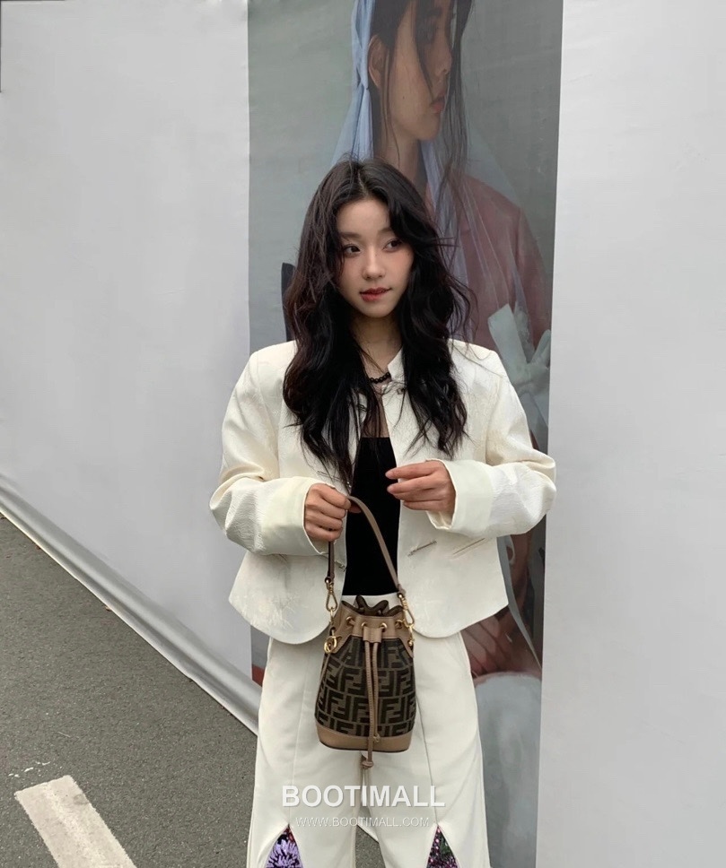 Fendi Mon Tresor Jacquard FF Fabric Brown Bucket Bag 펜디 몬 트레조 자카드 FF 패브릭 브라운 버킷백 18cm 8