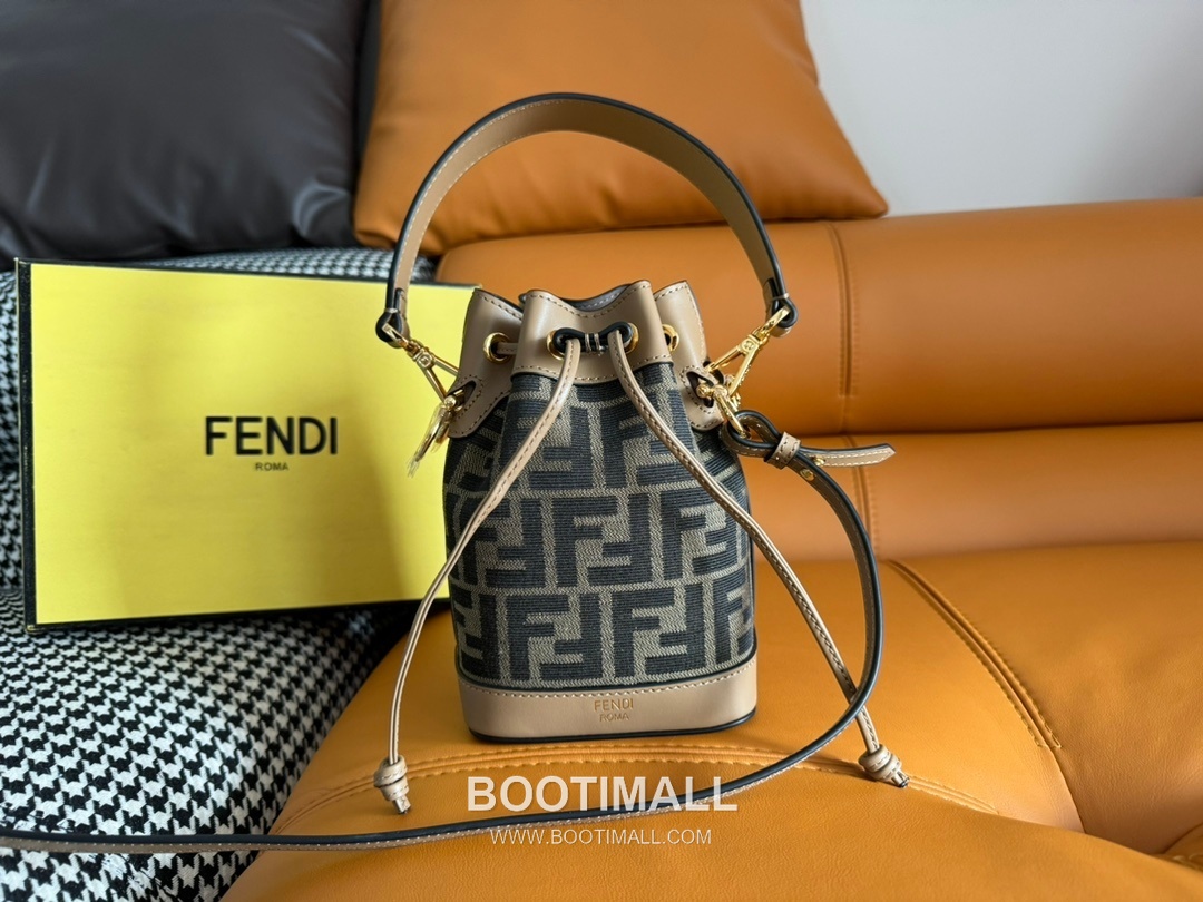 Fendi Mon Tresor Jacquard FF Fabric Brown Bucket Bag 펜디 몬 트레조 자카드 FF 패브릭 브라운 버킷백 18cm 10
