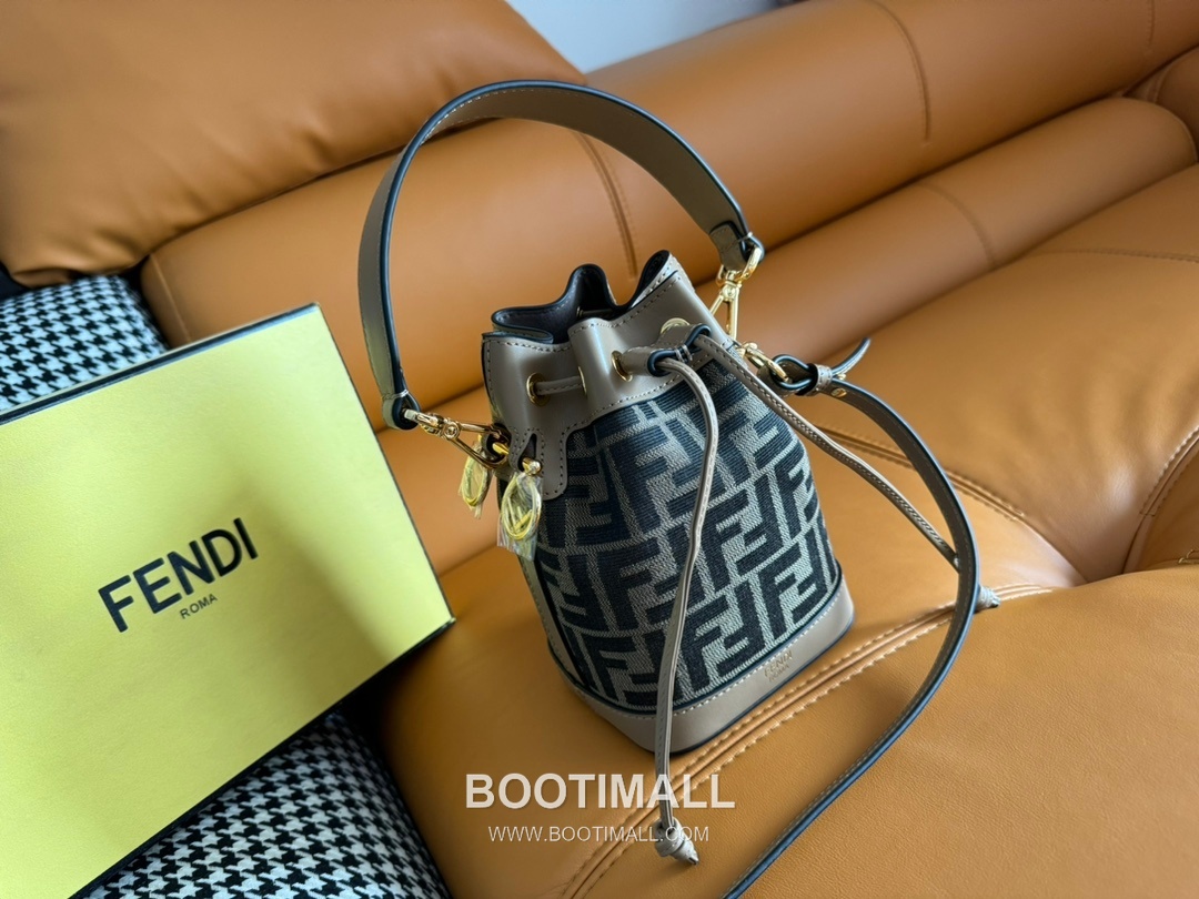 Fendi Mon Tresor Jacquard FF Fabric Brown Bucket Bag 펜디 몬 트레조 자카드 FF 패브릭 브라운 버킷백 18cm 11