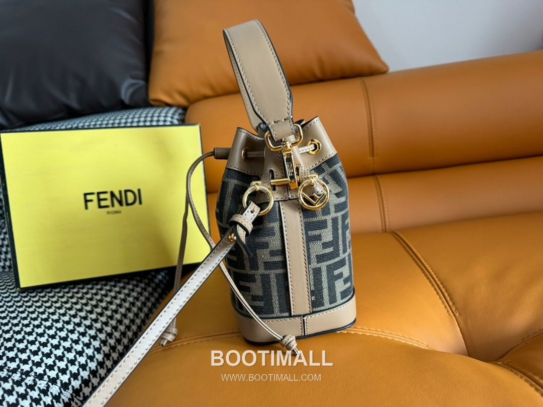 Fendi Mon Tresor Jacquard FF Fabric Brown Bucket Bag 펜디 몬 트레조 자카드 FF 패브릭 브라운 버킷백 18cm 12