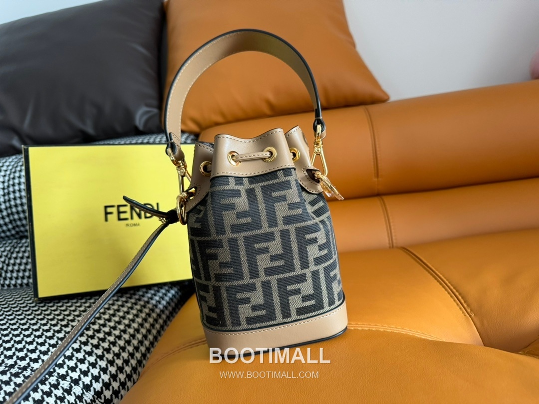 Fendi Mon Tresor Jacquard FF Fabric Brown Bucket Bag 펜디 몬 트레조 자카드 FF 패브릭 브라운 버킷백 18cm 14
