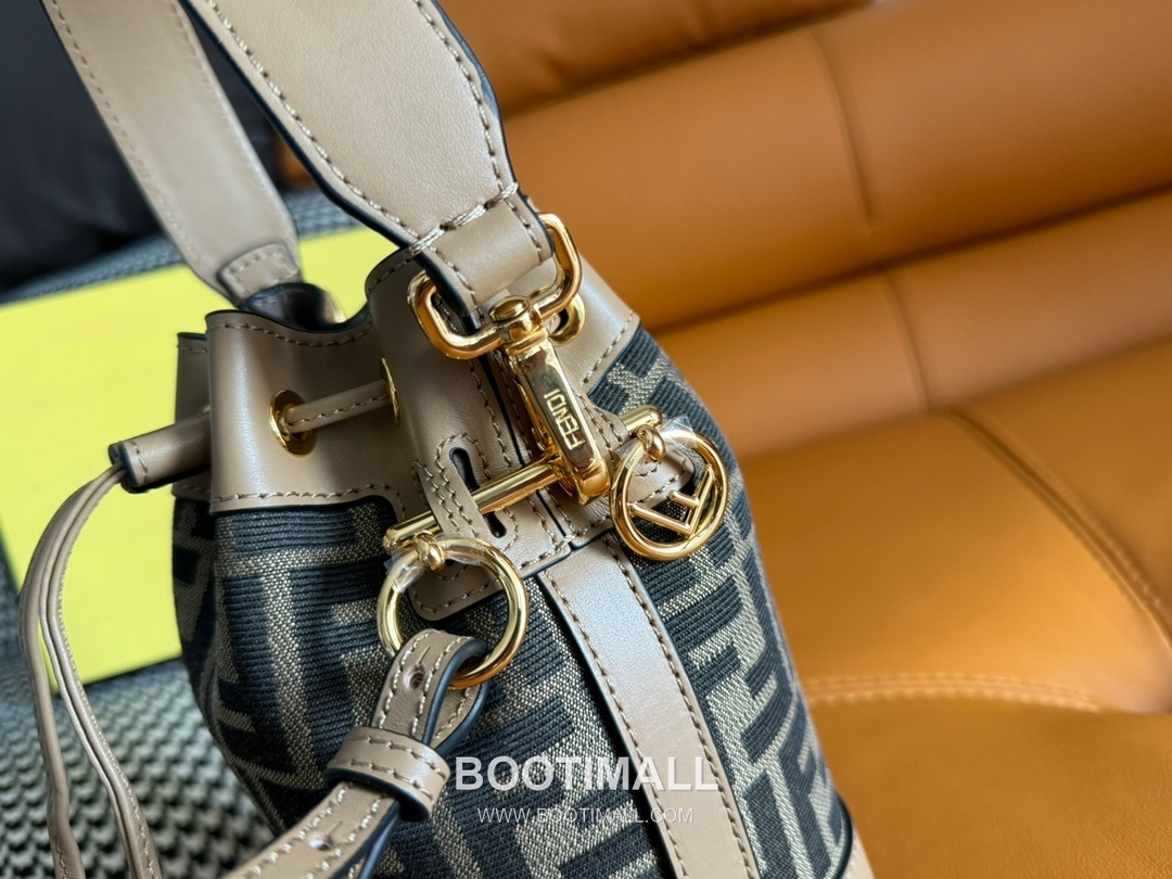 Fendi Mon Tresor Jacquard FF Fabric Brown Bucket Bag 펜디 몬 트레조 자카드 FF 패브릭 브라운 버킷백 18cm 15