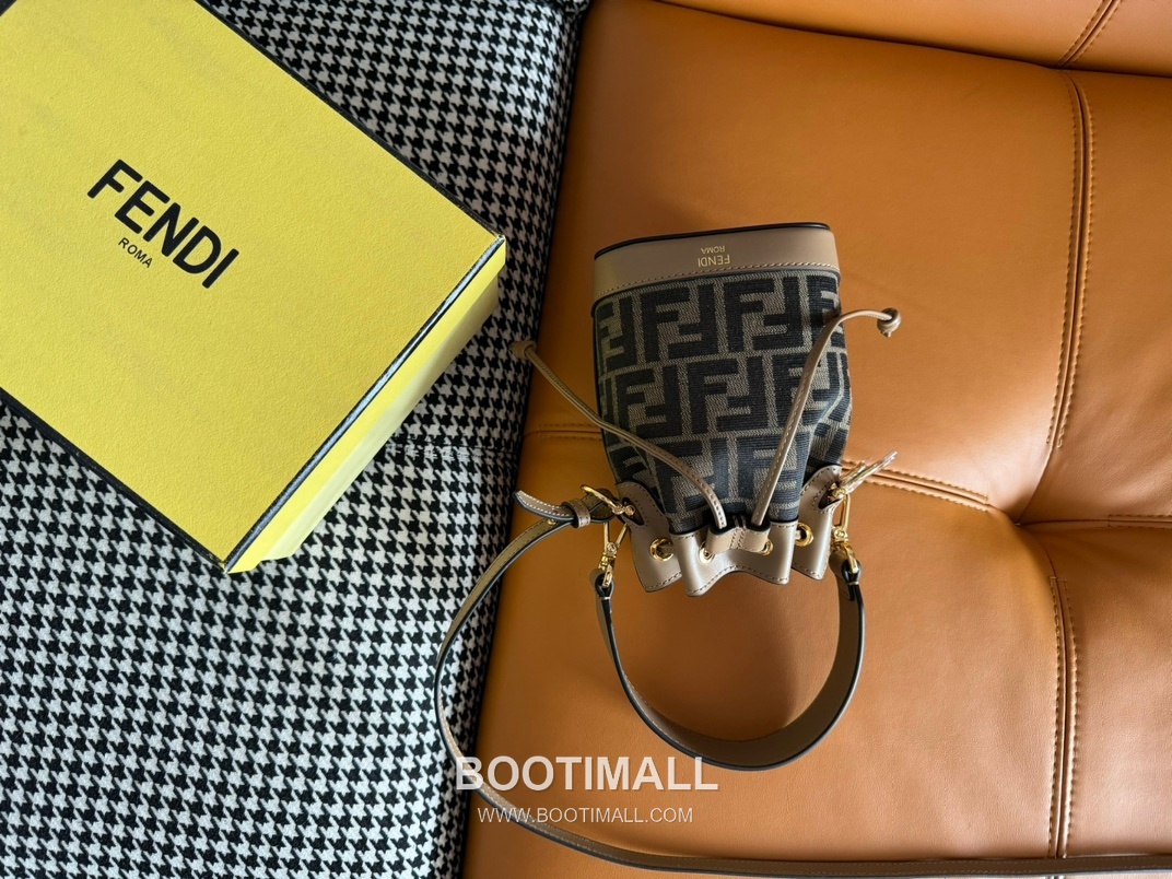Fendi Mon Tresor Jacquard FF Fabric Brown Bucket Bag 펜디 몬 트레조 자카드 FF 패브릭 브라운 버킷백 18cm 18