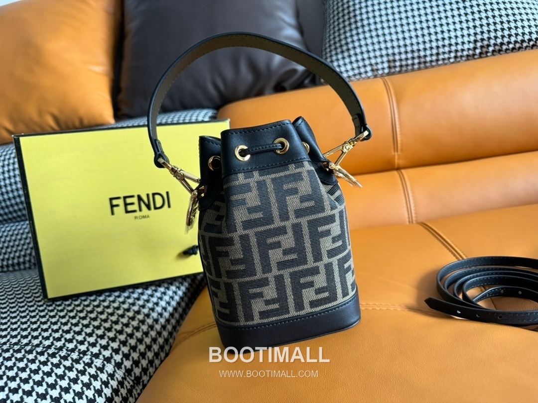 Fendi Mon Trésor FF Embossed Calfskin Bucket Bag 펜디 몽 트레조르 FF 엠보스 카프스킨 버킷백 183M65 18cm 3