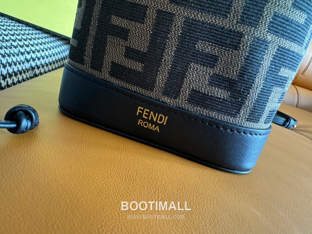 Fendi Mon Trésor FF Embossed Calfskin Bucket Bag 펜디 몽 트레조르 FF 엠보스 카프스킨 버킷백 183M65 18cm 5