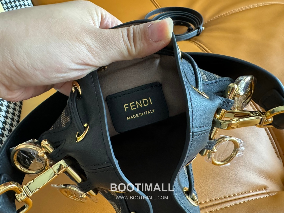Fendi Mon Trésor FF Embossed Calfskin Bucket Bag 펜디 몽 트레조르 FF 엠보스 카프스킨 버킷백 183M65 18cm 8