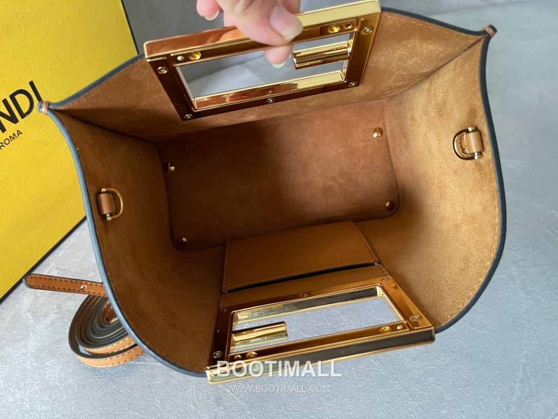 Fendi Way Leather Small Bag 펜디 웨이 가죽 스몰 토트 숄더백 054M80 20cm 9