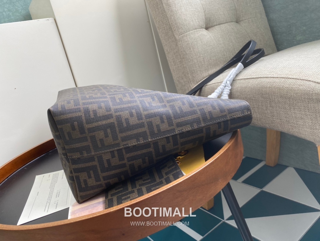 Fendi Roll Bags FF Leather Large Shopping Tote 펜디 롤백 FF 가죽 라지 쇼핑 토트백 80M58 35cm 3