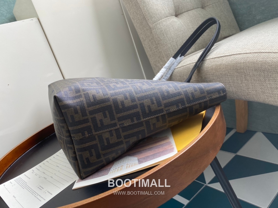 Fendi Roll Bags FF Leather Large Shopping Tote 펜디 롤백 FF 가죽 라지 쇼핑 토트백 80M58 35cm 3