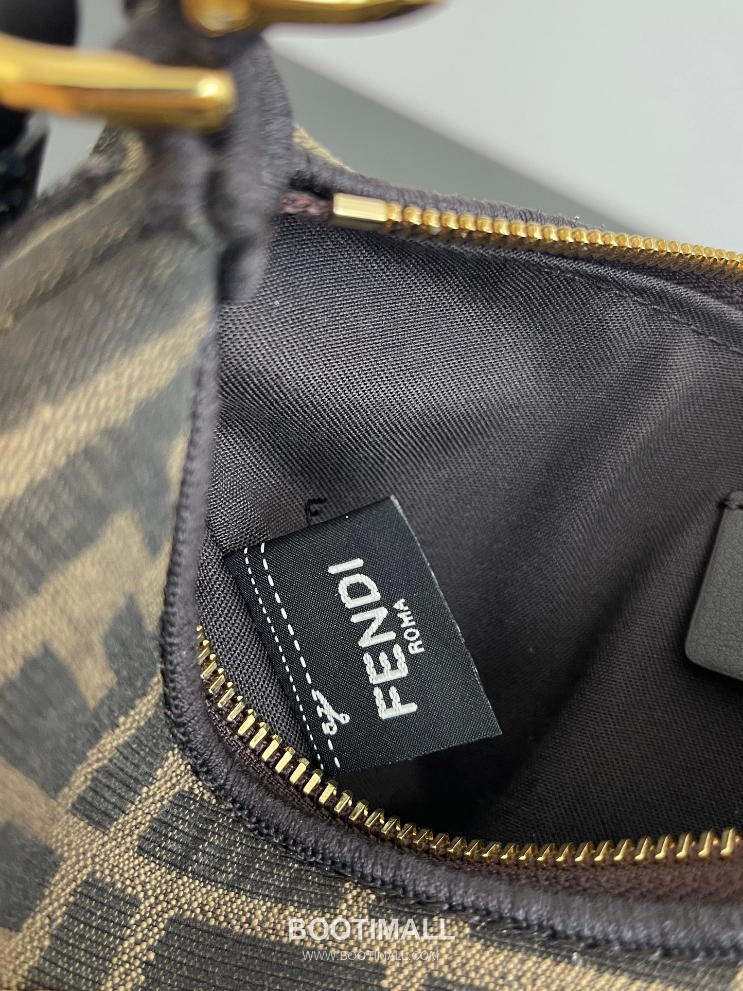 Fendi FF Jacquard Mini Crescent Bag 펜디 FF 자카드 미니 크레센트 숄더 크로스백 089M75 20cm 7