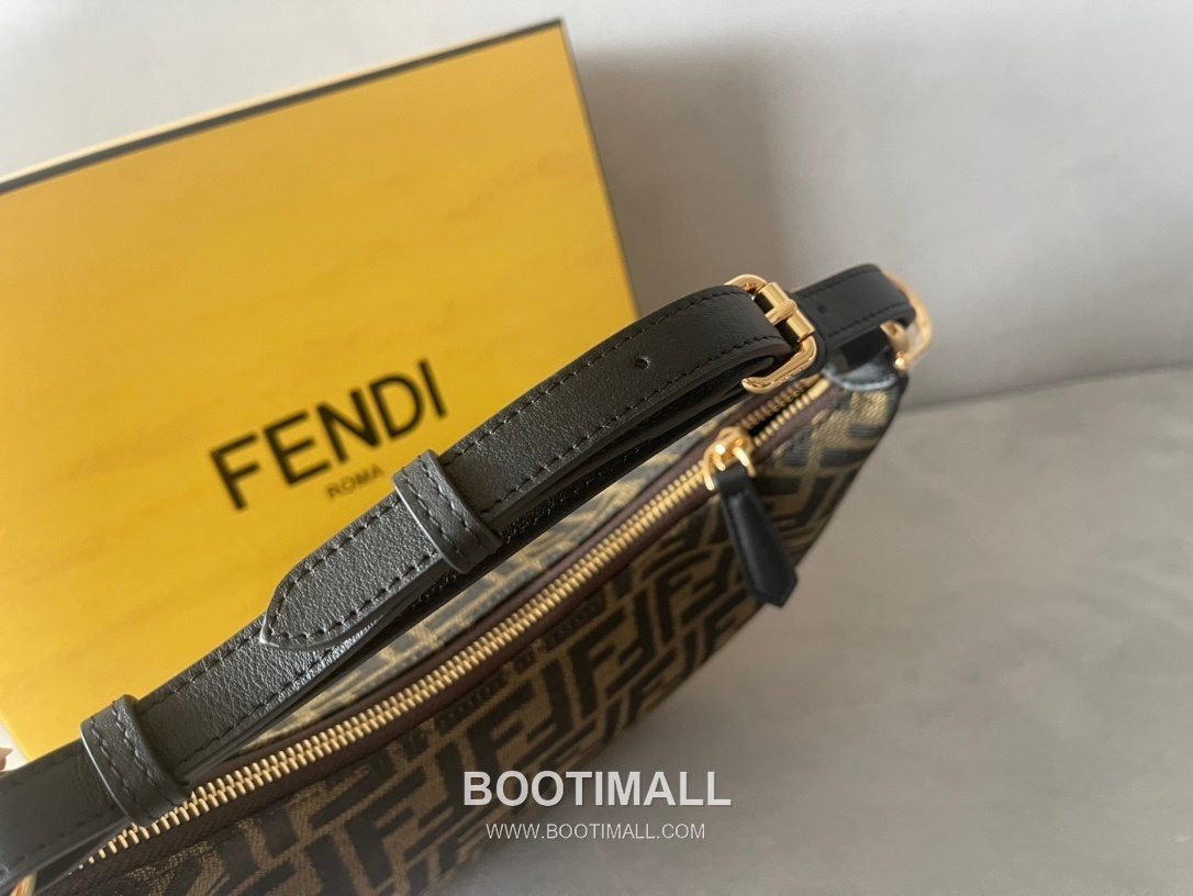 Fendi FF Canvas Trim Leather Crescent Small Shoulder Bag 펜디 FF 캔버스 트림 가죽 크레센트 스몰 숄더백 798M78 29cm 7