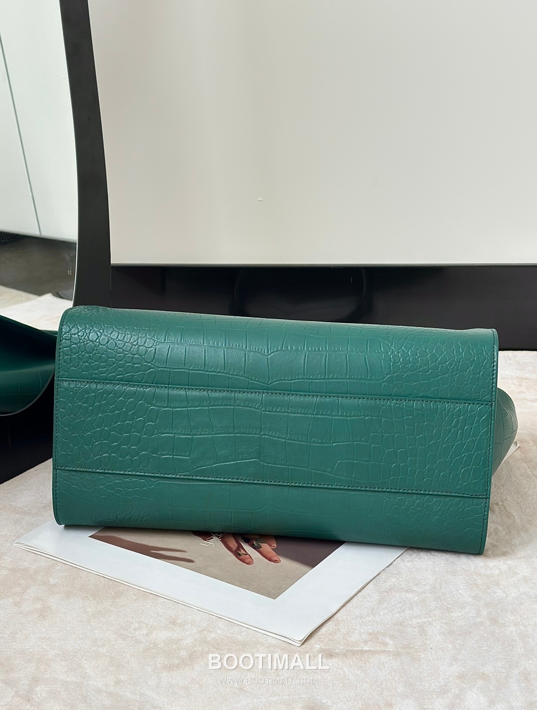 The Row Marlo 14 Crocodile Embossed Leather Tote Bag 더로우 마를로 14 크로커다일 엠보스 가죽 토트백 8823 36cm 4