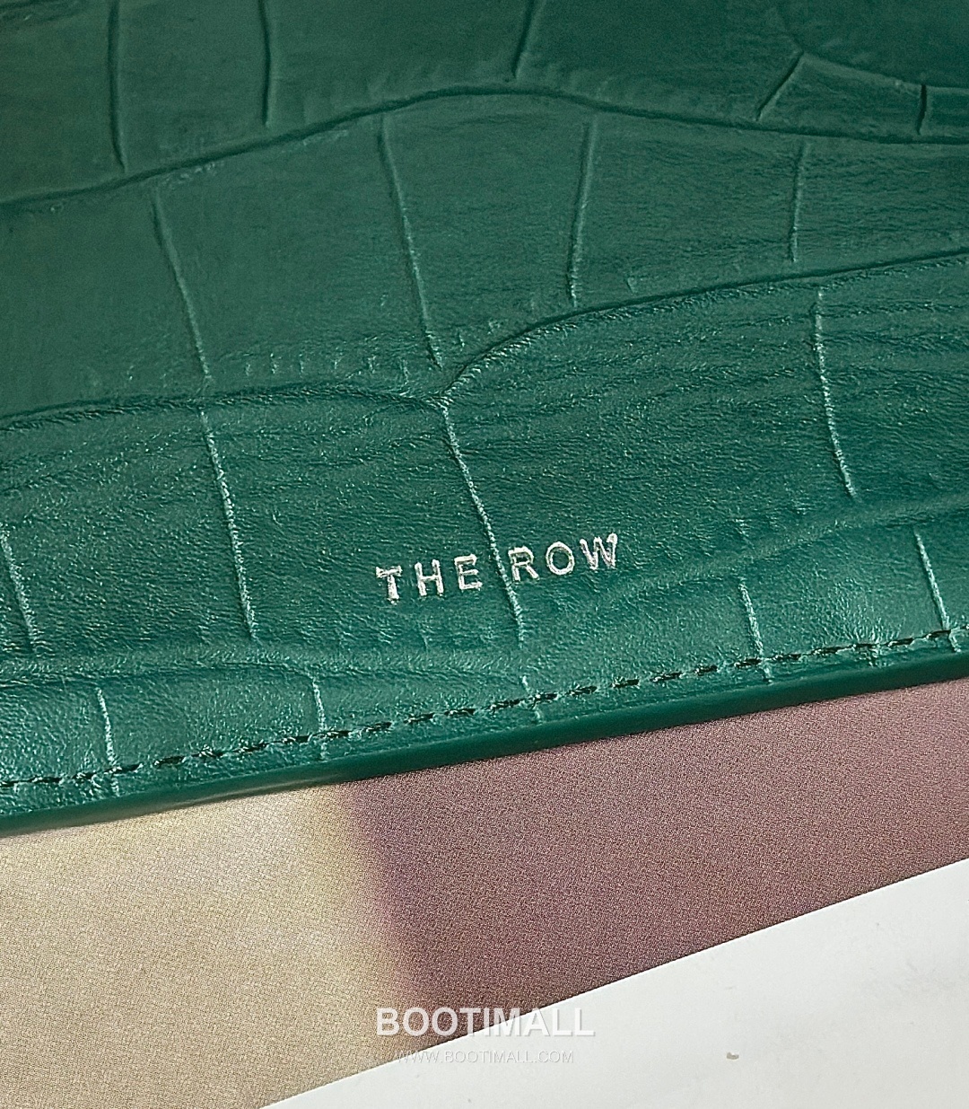The Row Marlo 14 Crocodile Embossed Leather Tote Bag 더로우 마를로 14 크로커다일 엠보스 가죽 토트백 8823 36cm 6
