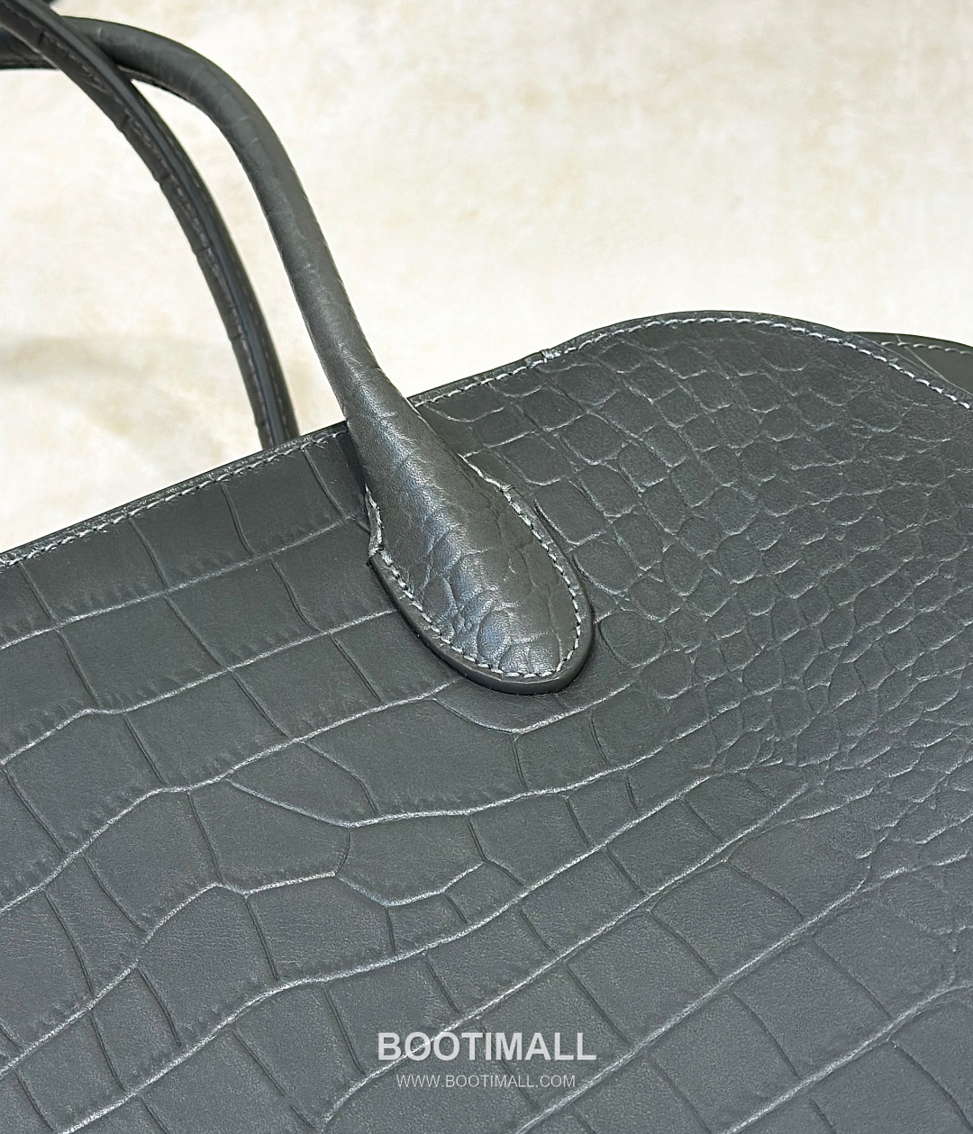 The Row Marlo 14 Crocodile Embossed Leather Tote Bag 더로우 마를로 14 크로커다일 엠보스 가죽 토트백 8823 36cm 6