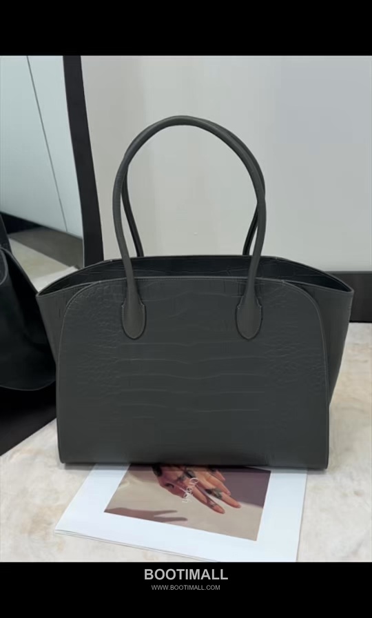 The Row Marlo 14 Crocodile Embossed Leather Tote Bag 더로우 마를로 14 크로커다일 엠보스 가죽 토트백 8823 36cm 10