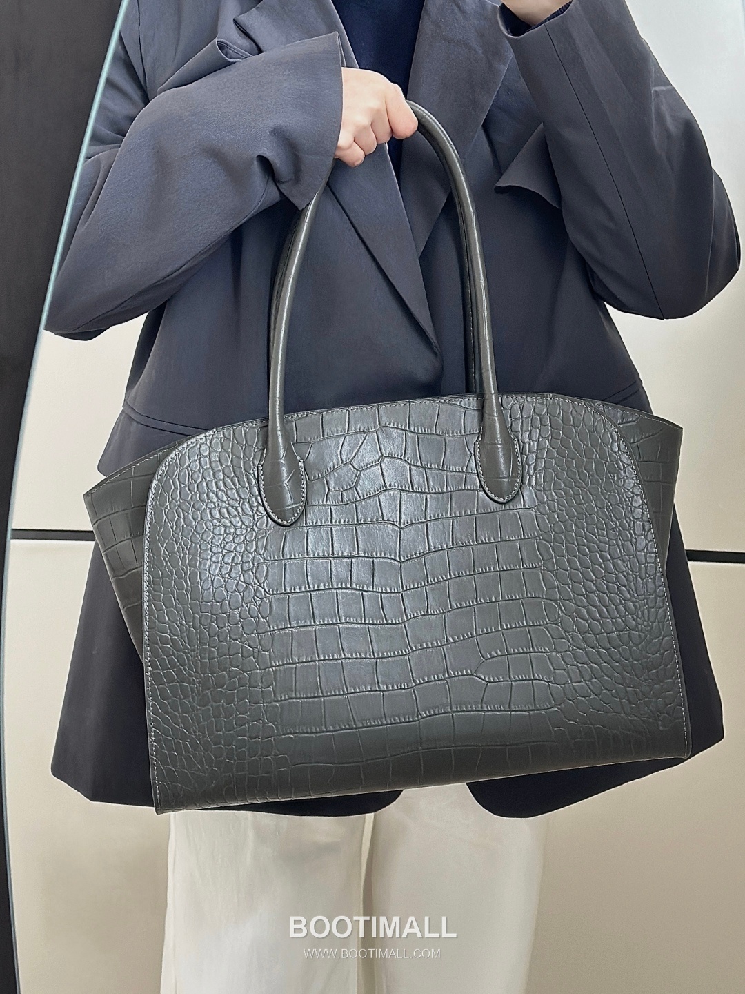 The Row Marlo 14 Crocodile Embossed Leather Tote Bag 더로우 마를로 14 크로커다일 엠보스 가죽 토트백 8823 36cm 12